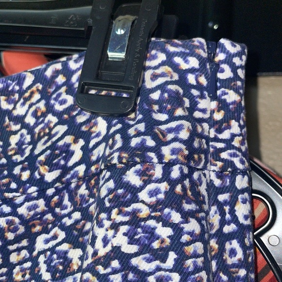 NIC+ZOE Blue and White Patterned Track Pants - Picture 8 of 9